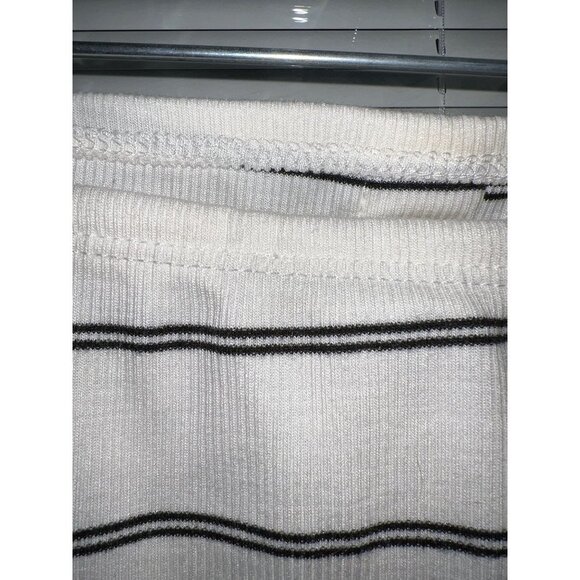 Caution to the Wind Top — Small - Picture 8 of 9